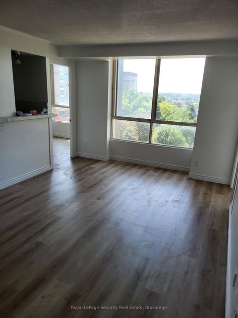 Photo 7 at 605 - 2470 Eglinton Avenue W, Greenbrook, Toronto