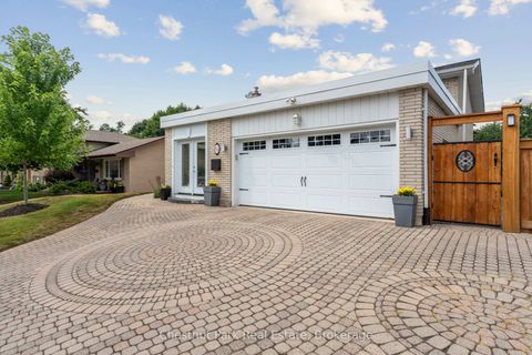 Photo 4 at 16 Davies Crescent, Grove East, Barrie
