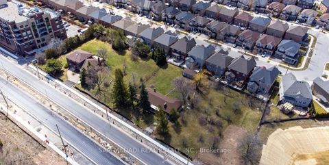 Photo 2 at 3148 Sixth Line, GO Glenorchy, Oakville