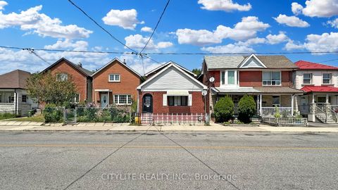 Photo 0 at 170 Lambton Avenue, Smythe, Toronto
