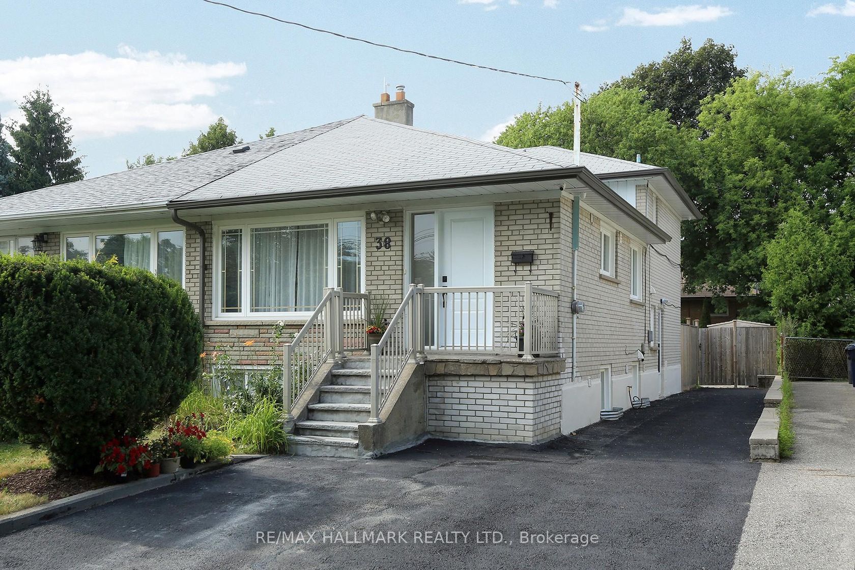 38 Santa Barbara Road, Willowdale West, Toronto 