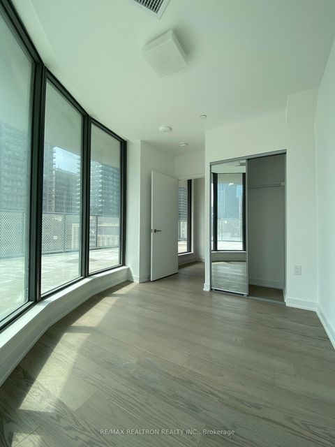 Photo 12 at 607 - 11 Wellesley Street W, Bay Street Corridor, Toronto