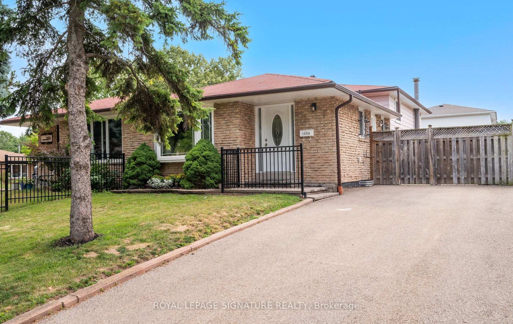 1908 Bonnymede Drive, Clarkson, Mississauga 