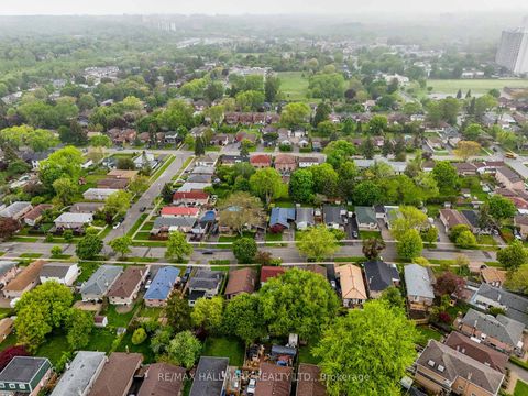 Photo 31 at 35 Rowallan Drive, West Hill, Toronto