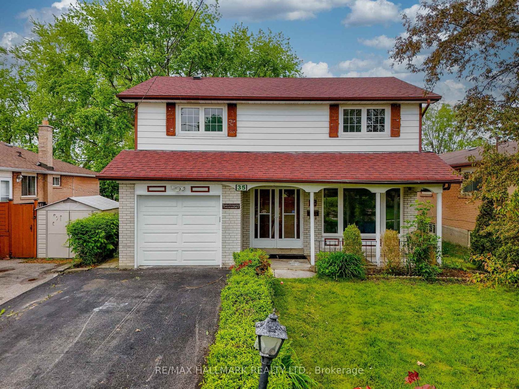 35 Rowallan Drive, West Hill, Toronto 