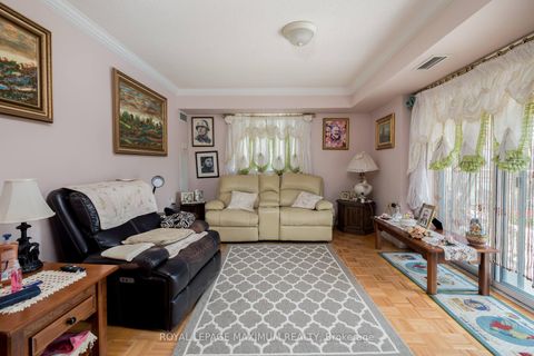 Photo 11 at 408 - 2506 Rutherford Road, Maple, Vaughan