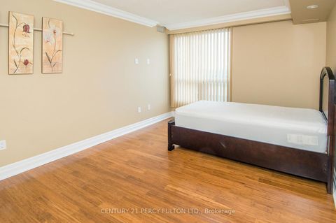 Photo 12 at 2105 - 5 Concorde Place, Don Mills, Toronto