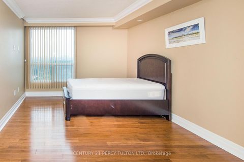 Photo 13 at 2105 - 5 Concorde Place, Don Mills, Toronto