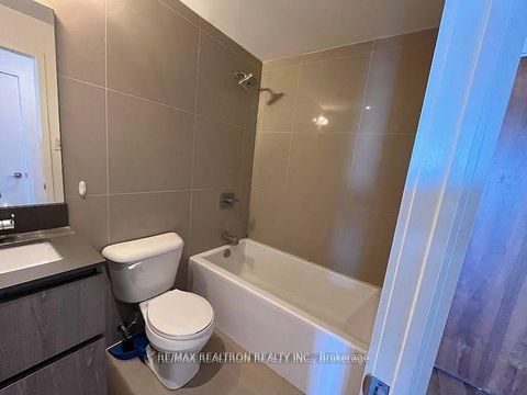 Photo 5 at 632 - 30 Baseball Place, South Riverdale, Toronto