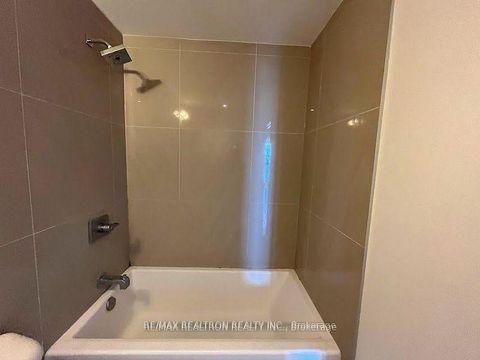 Photo 6 at 632 - 30 Baseball Place, South Riverdale, Toronto
