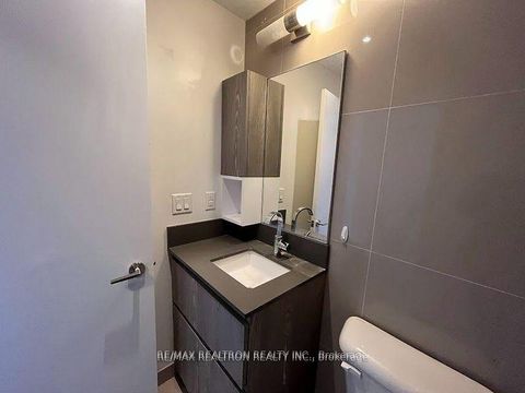 Photo 8 at 632 - 30 Baseball Place, South Riverdale, Toronto