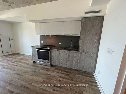 Photo 11 at 632 - 30 Baseball Place, South Riverdale, Toronto