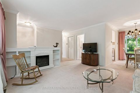 Photo 13 at 27 Elfreda Boulevard, Birchmount, Toronto