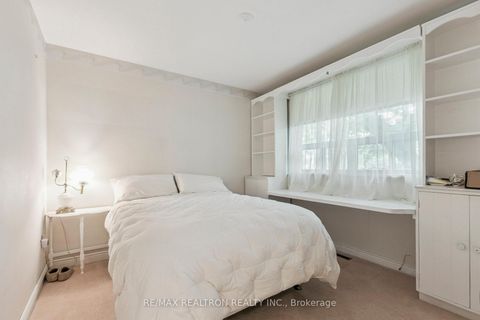 Photo 30 at 27 Elfreda Boulevard, Birchmount, Toronto