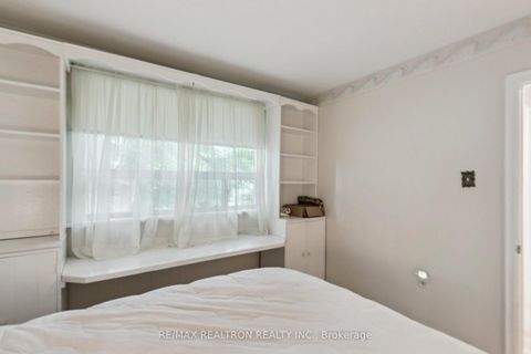 Photo 32 at 27 Elfreda Boulevard, Birchmount, Toronto