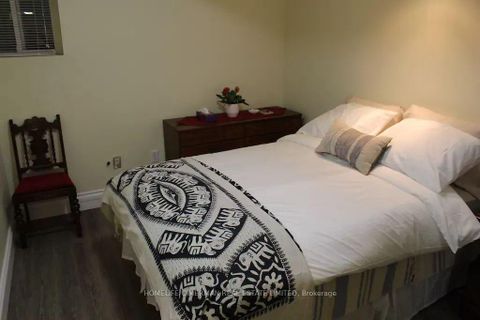 Photo 4 at 313 Murray Ross Parkway, York University Heights, Toronto