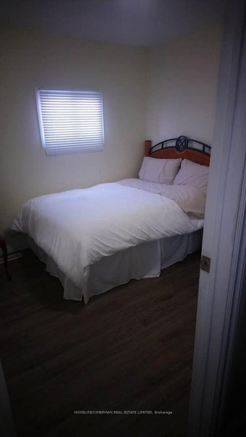 Photo 21 at 313 Murray Ross Parkway, York University Heights, Toronto
