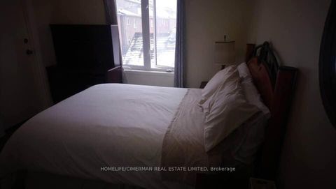 Photo 31 at 313 Murray Ross Parkway, York University Heights, Toronto