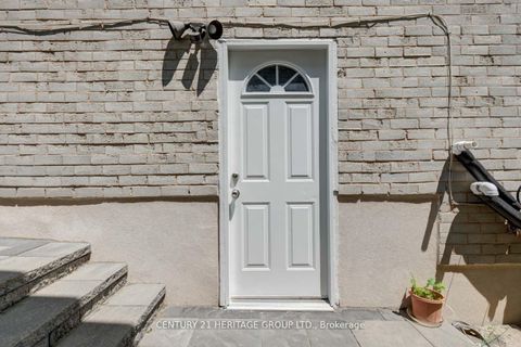 Photo 8 at 19 Bingham Street, North Richvale, Richmond Hill