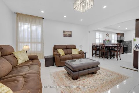 Photo 17 at 19 Bingham Street, North Richvale, Richmond Hill