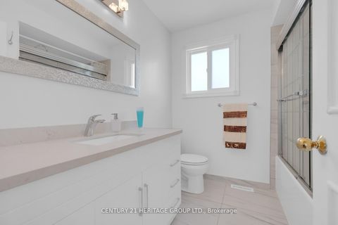 Photo 35 at 19 Bingham Street, North Richvale, Richmond Hill