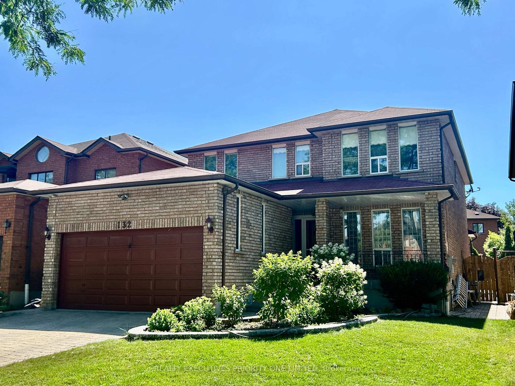 132 Glenn Hawthorne Boulevard, Hurontario, Mississauga 