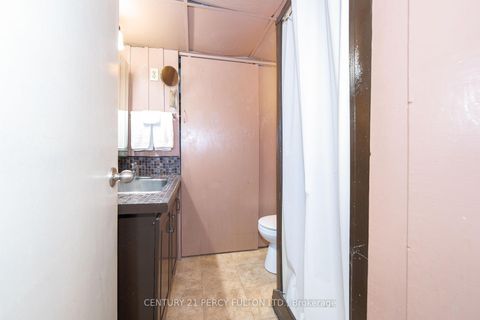 Photo 17 at 10 Chestnut Crescent, Birchmount, Toronto