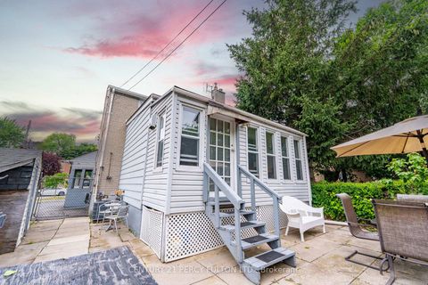 Photo 25 at 10 Chestnut Crescent, Birchmount, Toronto