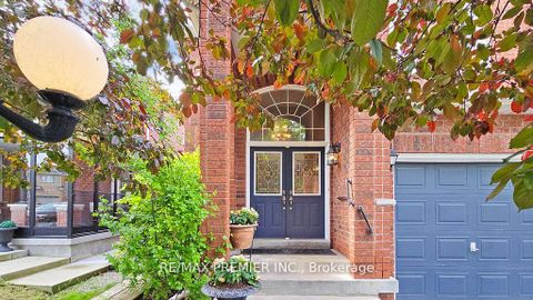 Photo 2 at 215 Drummond Drive, Maple, Vaughan