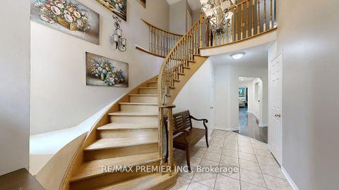 Photo 5 at 215 Drummond Drive, Maple, Vaughan