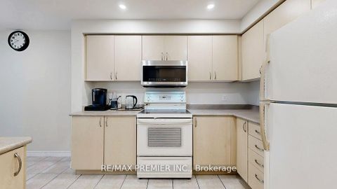 Photo 16 at 215 Drummond Drive, Maple, Vaughan