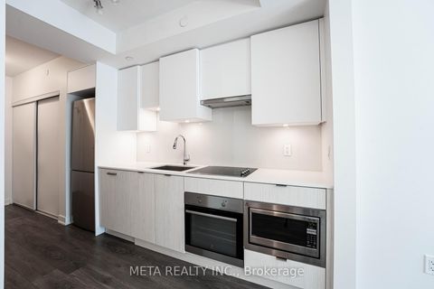 Photo 4 at 3606 - 99 Broadway Avenue, Mount Pleasant West, Toronto