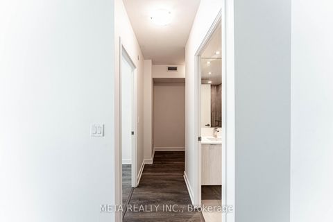 Photo 13 at 3606 - 99 Broadway Avenue, Mount Pleasant West, Toronto