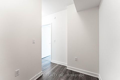Photo 17 at 3606 - 99 Broadway Avenue, Mount Pleasant West, Toronto