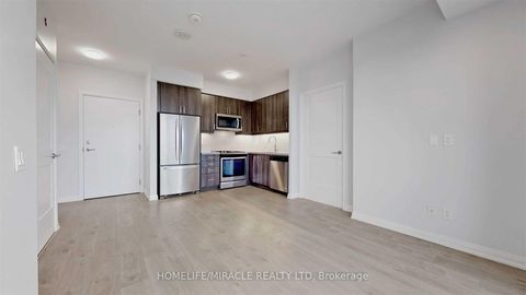 Photo 6 at 2914 - 7895 Jane Street, Concord, Vaughan