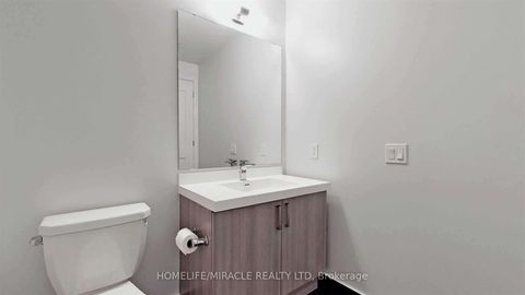 Photo 16 at 2914 - 7895 Jane Street, Concord, Vaughan