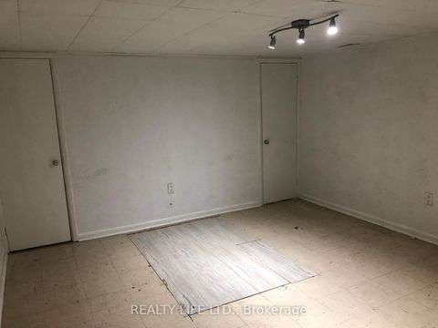 Photo 14 at 54 Garside Crescent, Amesbury, Toronto
