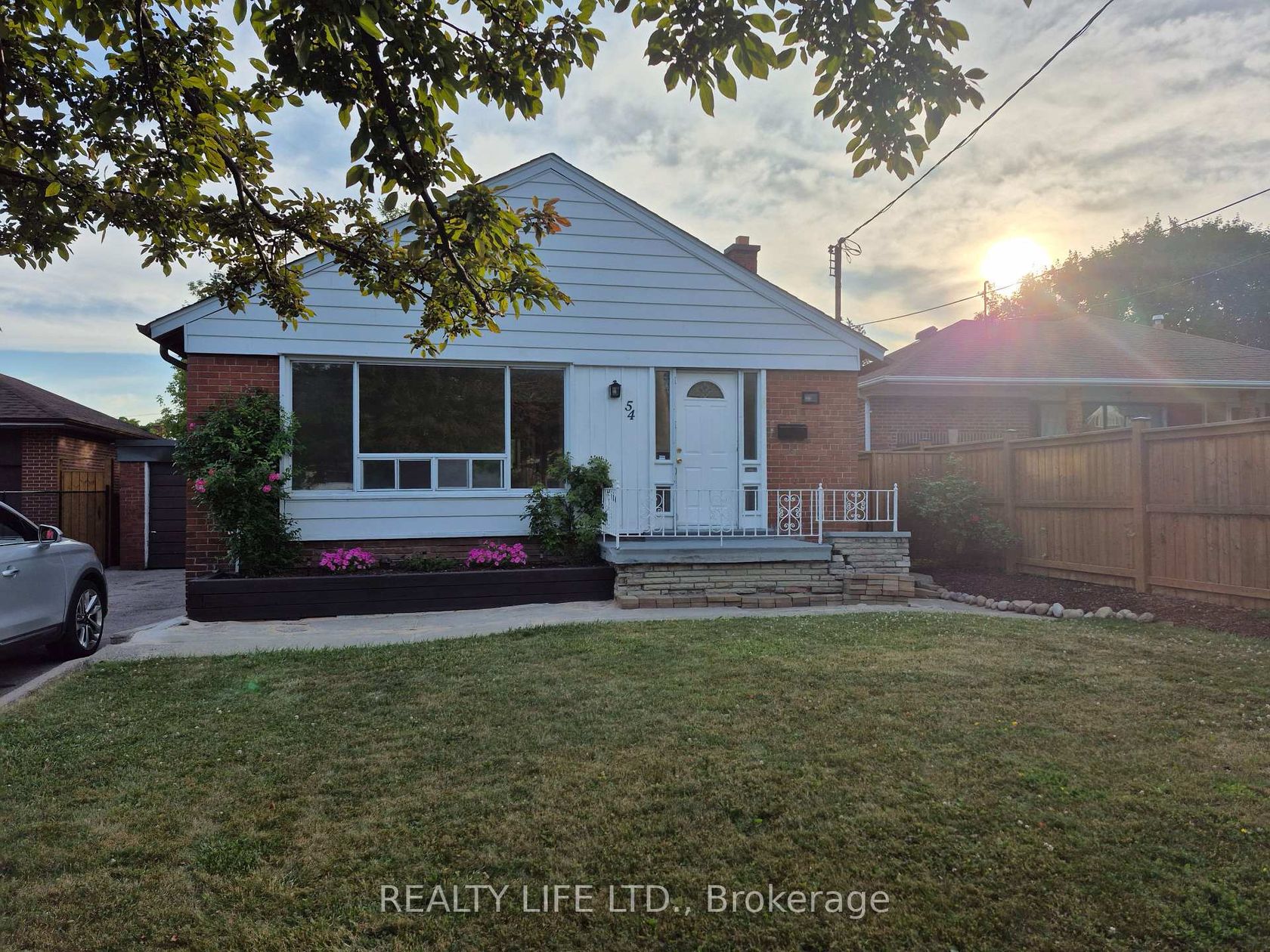 54 Garside Crescent, Amesbury, Toronto 