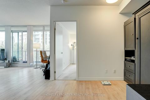 Photo 5 at 383 - 209 Fort York Boulevard, Niagara, Toronto