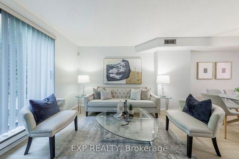 Photo 10 at 25 Dundonald Street, Yonge Corridor, Toronto