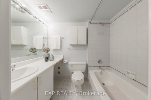 Photo 14 at 25 Dundonald Street, Yonge Corridor, Toronto