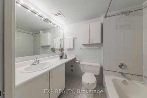 Photo 15 at 25 Dundonald Street, Yonge Corridor, Toronto