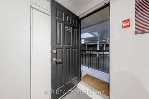 Photo 31 at 25 Dundonald Street, Yonge Corridor, Toronto