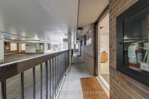 Photo 32 at 25 Dundonald Street, Yonge Corridor, Toronto