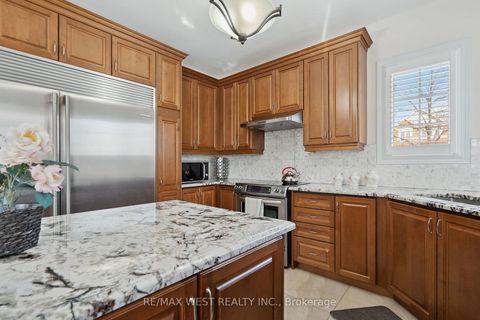 Photo 2 at 126 Josephine Road W, Vellore Village, Vaughan