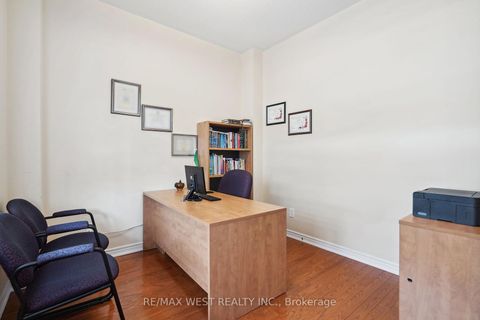 Photo 7 at 126 Josephine Road W, Vellore Village, Vaughan
