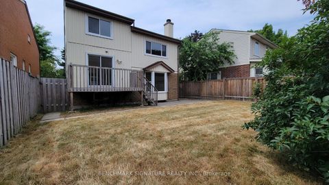 Photo 2 at 35 Wintermute Boulevard, Steeles, Toronto