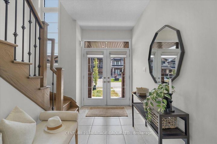Photo 3 at 157 Cactus Crescent, Stoney Creek Mountain, Hamilton