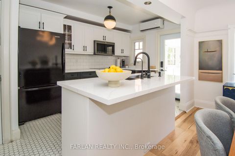 Photo 12 at 133 Deforest Road, Swansea, Toronto