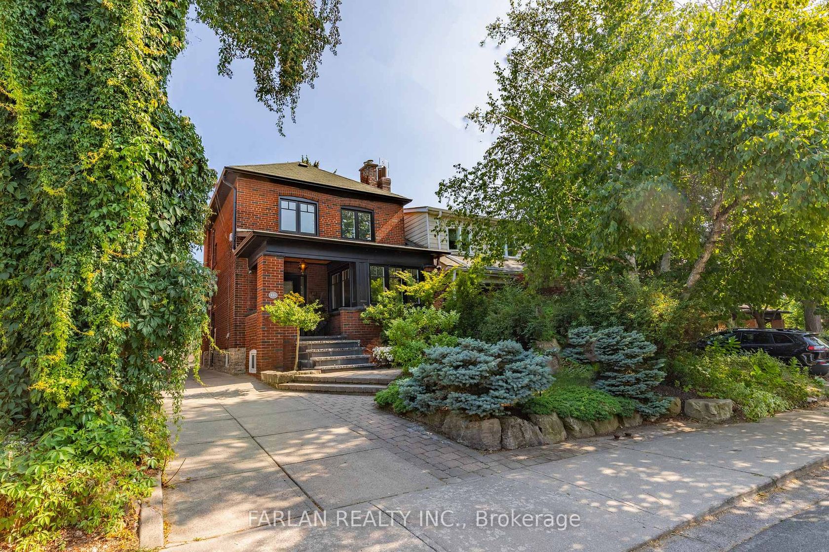 133 Deforest Road, Swansea, Toronto 
